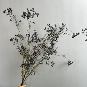 Bouquet de hollies Winterberry réalistes pour décoration de remise de diplôme et de maison, plantes artificielles en plastique, fleurs et feuillage artificiels - Product Image 3