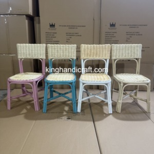 Chaise d'événement pour enfants en rotin écologique faite à la main, mobilier en osier naturel pour location de fêtes, décoration de mariages et d'anniversaires - Product Image 6