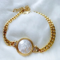 Nouveauté Bracelet Médaille Miraculeuse en Nacre Bijoux Catholiques Bijoux Religieux Bracelet Vierge Marie Bracelet Virgen
