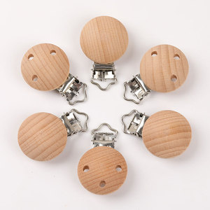 Clip para chupete redondo de madera natural de haya con cierre de clip para bebés y niños pequeños de 0 a 12 meses - Product Image 1