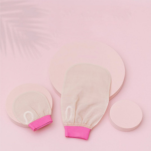 <span class=keywords><strong>Gant</strong></span> exfoliant <span class=keywords><strong>en</strong></span> <span class=keywords><strong>soie</strong></span> <span class=keywords><strong>de</strong></span> mûrier 100% naturelle turque, pour le visage et le corps, avec logo personnalisé, pour une beauté naturelle et un bain relaxant. - Product Image 4