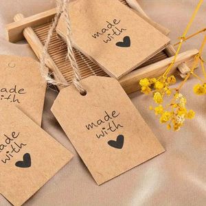 Cartes en carton personnalisées pour les anniversaires, Noël, la fabrication artisanale et la décoration de cadeaux, imprimées en sérigraphie - Product Image 3