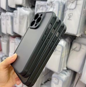 GSCASE lujo a prueba de golpes armadura piel sensación mate cubierta dos en uno <span class=keywords><strong>cargador</strong></span> inalámbrico funda de teléfono para IPhone 14 Pro - Product Image 3