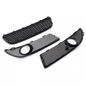 Encadrements de phares antibrouillard avant, grille inférieure, aérations pour Volkswagen Polo GTI 2006-2009, plastique noir - Product Image 1