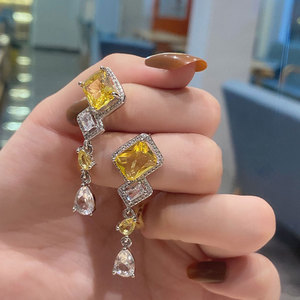 Eleganti Orecchini Pendenti con Nappine per Donne, Accessori per Orecchie Semplici e alla Moda per Uso Quotidiano - Product Image 3