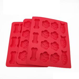Molde de silicona de grado alimenticio para galletas, molde para galletas con forma de huesos de perro, tamaño pequeño - Product Image 1
