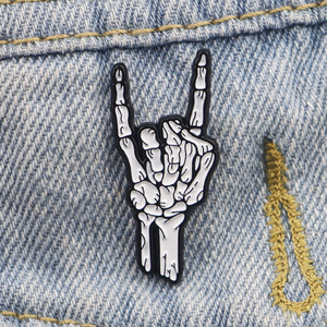 Alta calidad al por mayor esmalte pin cantante al por mayor hueso gesto música Ropa Decoración personalizada metal esmalte pines bandas de rock - Product Image 3