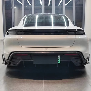 Diffuseur arrière en fibre de carbone préimprégnée pour <span class=keywords><strong>Porsche</strong></span> <span class=keywords><strong>Taycan</strong></span> GTS Cross Turismo <span class=keywords><strong>Turbo</strong></span> <span class=keywords><strong>S</strong></span> 4 portes, kit carrosserie - Product Image 4