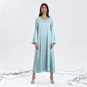 Robe Abaya en Polyester Personnalisée de Luxe avec Strass Thermocollants pour Femmes Musulmanes – Idéale pour les Soirées et Événements (Vente en Gros) - Product Image 1