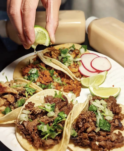 Ofertas al por Mayor: Máquina Tortilladora de Mesa Estilo Mexicano con Motor, Acero Inoxidable 304, Capacidad de 30 Piezas/Minuto - Product Image 3