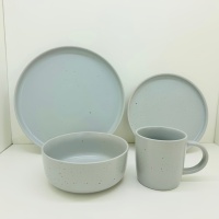 Service de table en céramique de luxe moderne |   Ensemble de 4 assiettes et bols gris |   Utilisation en hôtel et restaurant, compatible lave-vaisselle, résistant à la chaleur