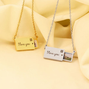 Collar con colgante de medallón para fotos, personalizado, al por mayor, de acero inoxidable 316L, chapado en oro de 14k y 18k, para mujeres y hombres - Product Image 2