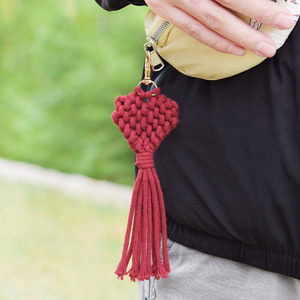 Vente en gros de <span class=keywords><strong>porte</strong></span>-clés avec pompon en forme de cœur <span class=keywords><strong>porte</strong></span>-clés bohème tissé à la main <span class=keywords><strong>porte</strong></span>-clés avec pendentif sac <span class=keywords><strong>porte</strong></span>-clés en coton pour amoureux - Product Image 2