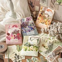Ensemble de papiers vintage pour scrapbooking avec fleurs pressées, pack d'égéreries botaniques, plantes et motifs floraux pour journalisation et scrapbooking décoratif