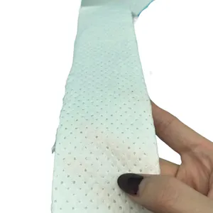 Rouleau géant de matière première en pâte à papier absorbante pour la fabrication de serviettes hygiéniques