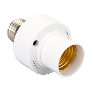 Adaptador de Portalámparas E27 Regulable, Plástico Blanco, IP20, 250V, 10A, con Interruptor de Pared - Product Image 3
