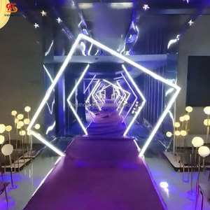 ฉากหลังงานแต่งงานทรงสี่เหลี่ยมเรขาคณิตเรียบหรู พร้อมไฟ LED RGB ดีไซน์กระจกสแตนเลสสีทอง/สีเงิน - Product Image 6