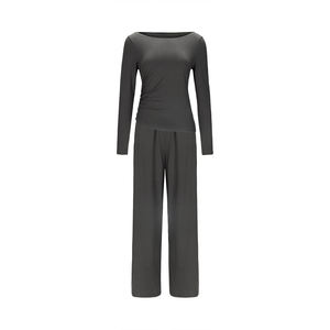 Conjunto de Dos Piezas de Camiseta y Pantalones de Punto Elegantes - Product Image 1