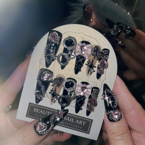 <span class=keywords><strong>Uñas</strong></span> <span class=keywords><strong>Postizas</strong></span> Largas Estilo Gótico Y2K con Corazones, Diamantes <span class=keywords><strong>de</strong></span> Imitación, Estrellas y Cadenas, Reutilizables <span class=keywords><strong>para</strong></span> Chicas Alternativas, Halloween y Cosplay - Product Image 5