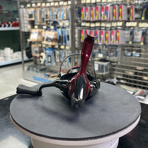 รอกสปินนิ่ง <span class=keywords><strong>DAIWA</strong></span> 25 <span class=keywords><strong>FUEGO</strong></span> CS คุณภาพสูง น้ำหนักเบา ทนทาน ลื่นไหล สำหรับตกปลาในน้ำเค็มและน้ำจืด รุ่นขายดี - Product Image 5