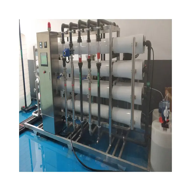 Machine de purification d'eau désionisée 1000LPH personnalisée pour une utilisation industrielle dans les magasins d'alimentation et de boissons