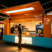 Notre système tout-en-un pour l'entrepreneuriat mobile vous offre cette magnifique remorque à café en acier inoxydable avec alimentation intégrée.
