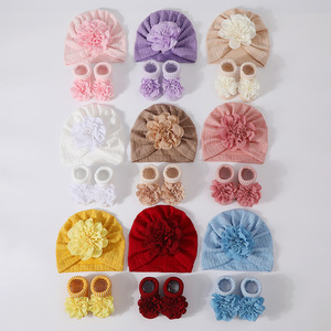 Ensemble bonnet et chaussettes pour nouveau-né, couleur unie, antidérapant, tricoté, coton de haute qualité, respirant, chaussettes pour bébé fille avec fleurs 3D, vente en gros - Product Image 3