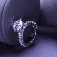 Fábrica al por mayor de plata 925 Original 3 quilates corte brillante paso diamante prueba D Color Moissanite anillo de bodas para mujeres
