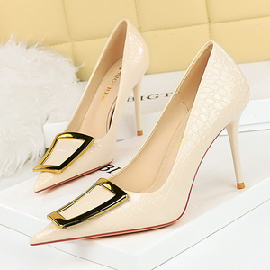 Zapatos de Tacón Alto Elegantes y a la Moda, Versión Coreana, Tacón Delgado, Punta Puntiaguda, Detalle Metálico, para Mujer - Product Image 5
