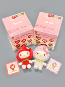 Caja de 4 unidades al por mayor de <span class=keywords><strong>Anime</strong></span> TOP TOY, Serie Fresa Dulce de Personajes Sanrio, Caja Sorpresa de Peluches Coleccionables para Regalo - Product Image 3
