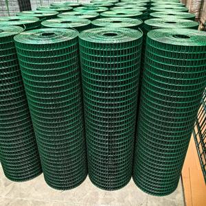 Rouleaux de grillage soudé à mailles carrées de 1/2x1 pouce, galvanisé, revêtu de PVC, couleur verte, pour <span class=keywords><strong>la</strong></span> construction et les clôtures - Product Image 4