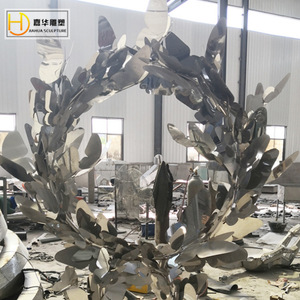 Sculpture Jia Hua Alien en acier inoxydable, abstraite, irrégulière, pour montage au sol extérieur, installation artistique faite à la main - Product Image 3