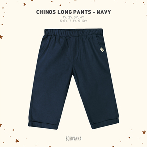 Chinos bleu marine doux et respirants pour garçons, avec une construction en coton durable, coupe confortable pour tous les jours et style décontracté polyvalent. - Product Image 2