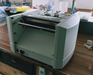 Laminadora Automática en Frío y Caliente GIno BMP350 con Función de Grapado y Plegado para Tamaños de Papel A3/A4/A5/A6 - Product Image 2