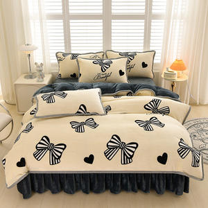 Parure de lit trois ou quatre pièces en <span class=keywords><strong>velours</strong></span> double face, avec jupe de lit imprimée style frais, personnalisable avec logo OEM, pour dortoir - Product Image 3