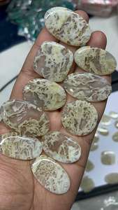 Vente en gros de pierres précieuses de quartz en agate mousse crème naturelle en vrac pour la fabrication de bijoux et de colliers - Product Image 3