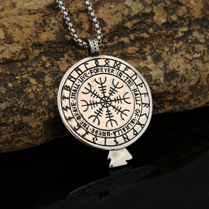Yunnique – collier à runes vikings, pendentif en acier inoxydable avec motif d'ailes d'oiseau, bijoux cadeau pour hommes, chaîne de 60cm - Product Image 3