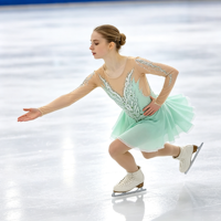 Robe de patinage vert menthe à col rond, manches longues en maille nude, ornée de feuilles en strass, pour enfants et adultes, compétition et performance