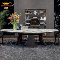 Table à manger ronde de luxe avec plateau en marbre et chaises Mobilier de maison élégant pour appartement ou villa