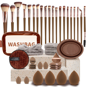 Juego de Brochas de Maquillaje Profesional de 33/40/42/47/56 Piezas con Esponja para Base, Sombra de Ojos y Rubor - Product Image 2