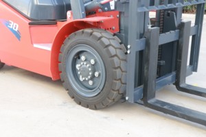 Bán trực tiếp từ nhà máy Xe nâng địa hình mới 2.5 tấn 3 tấn động cơ diesel nâng cao 6000mm có cabin kín - Product Image 4