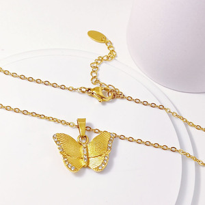 Nouveau collier en plaqué or 18 carats de créateur de mode pour femmes pendentif en acier inoxydable sur une chaîne de chandail bijoux de marque - Product Image 3