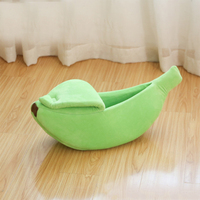 Lit de grotte anti-dérapant en éponge douce banane design pour petit chien et chat Vente en gros