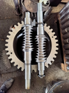 <span class=keywords><strong>Ruota</strong></span> <span class=keywords><strong>dentata</strong></span> a <span class=keywords><strong>vite</strong></span> <span class=keywords><strong>per</strong></span> elevatore a <span class=keywords><strong>vite</strong></span> in rame con albero a <span class=keywords><strong>vite</strong></span> in acciaio temprato - Product Image 5