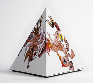 Caja de Papel Ecológica en Forma de Pirámide para Alimentos para Llevar con Inserto y Cinta para Pasteles, Waffles, Sushi, Brownies y Galletas - Product Image 6