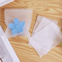 Sacs en plastique à fermeture éclair personnalisés imprimés pour petits bijoux, sacs givrés en forme d'os avec logos, mini-sacs refermables pour boucles d'oreilles et lunettes