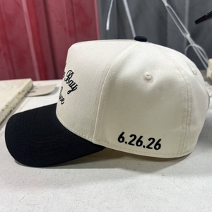 Casquette de baseball en coton personnalisée avec broderie « From the Bay with love » Casquettes de camionneur pour mariage Adultes Deux tons 5 panneaux Casquette snapback sport - Product Image 2