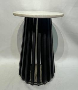 Table d'appoint ronde moderne avec plateau en marbre et base en fer cannelé noir, collection de meubles contemporains à prix de gros - Product Image 3
