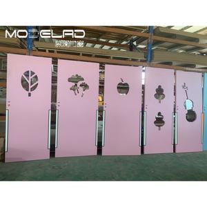 Porte en bois de haute qualité au design moderne, avec sculpture de <span class=keywords><strong>dessin</strong></span> <span class=keywords><strong>animé</strong></span>, disponible pour les écoles, les jardins d'enfants, les hôpitaux - Product Image 3