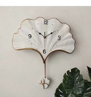 Jam Dinding Bentuk Bulu Putih 40CM dari Produsen dengan Pendulum, Jam Hias untuk Rumah/Kantor, Hadiah, Pengiriman Dropshipping sampai Depan Pintu (DDP)